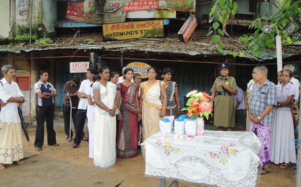 රණවිරු සතිය වෙනුවෙන් ඉංගිරිය නගරයේ රණවිරු කොඩි සතියක්