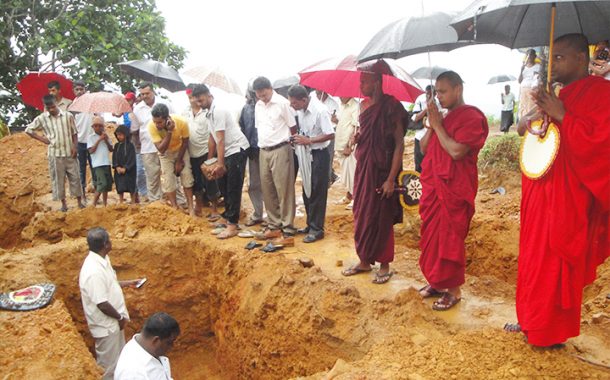 කඳු මුදුනේ ඉදිවන සමාධි බුදු පිළිමයට මුල් ගල තැබීම සිදුවේ