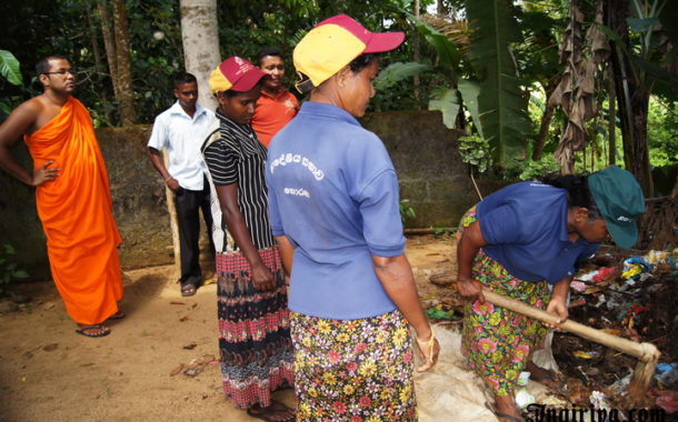 දොඹගස්කන්ද පන්සලේ ශ්‍රමදානයක්